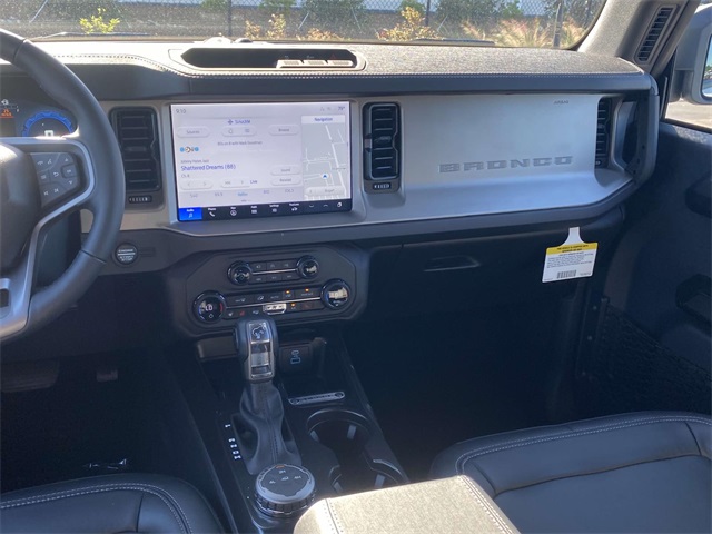 2025 Ford Bronco Outer Banks photo 10