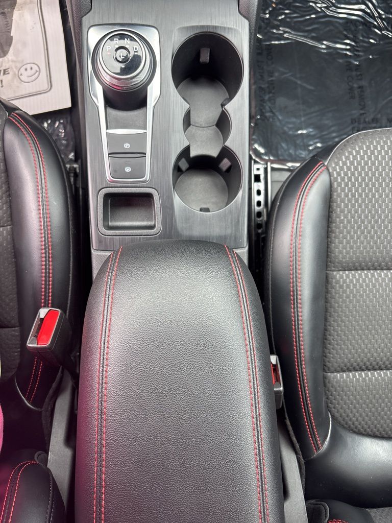 2023 Ford Escape ST-Line photo 12