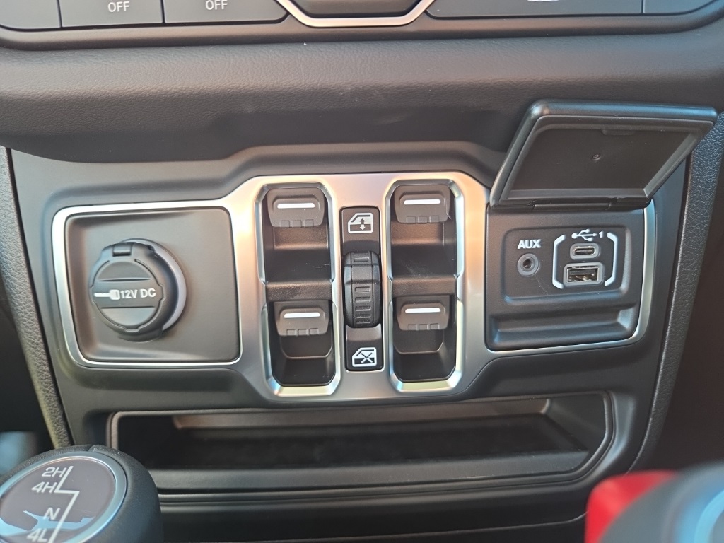 2025 Jeep Gladiator Sport S photo 20