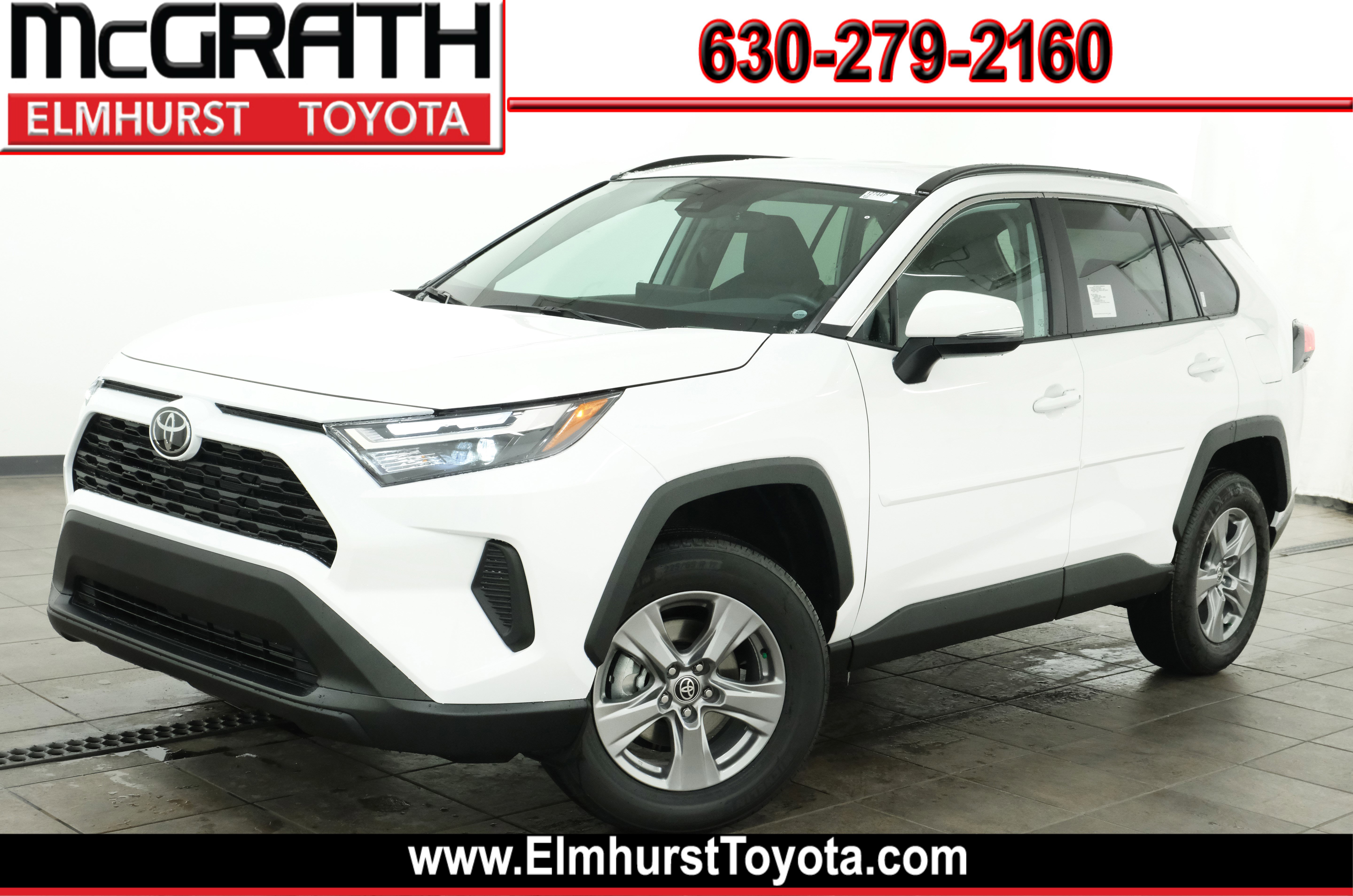 2025 Toyota RAV4 XLE's photo