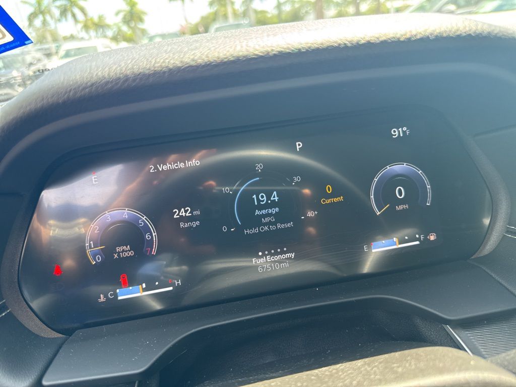 2023 Jeep Grand Cherokee Laredo photo 11