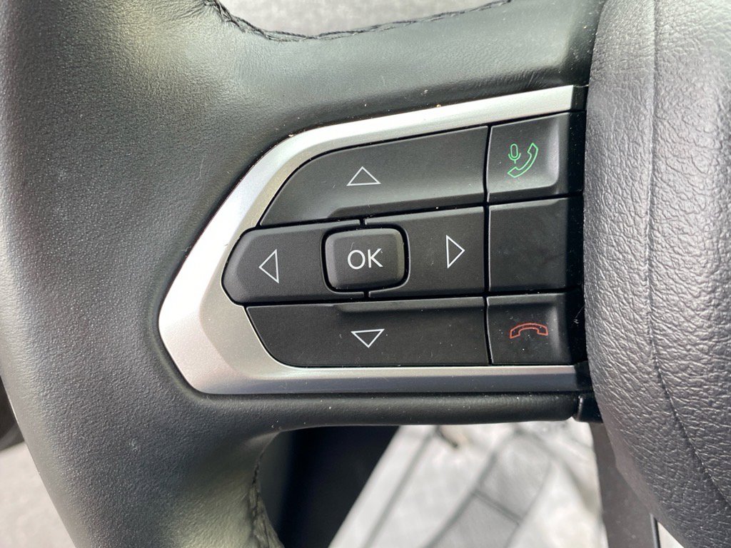 2022 Jeep Compass Latitude Lux photo 18