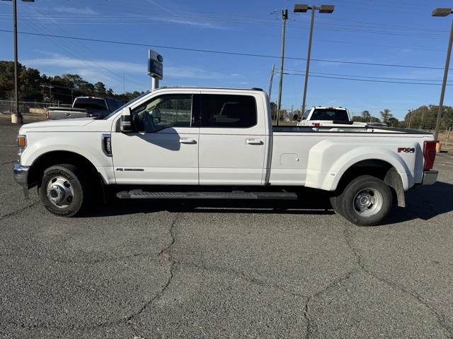 2021 Ford F-350 Lariat photo 2