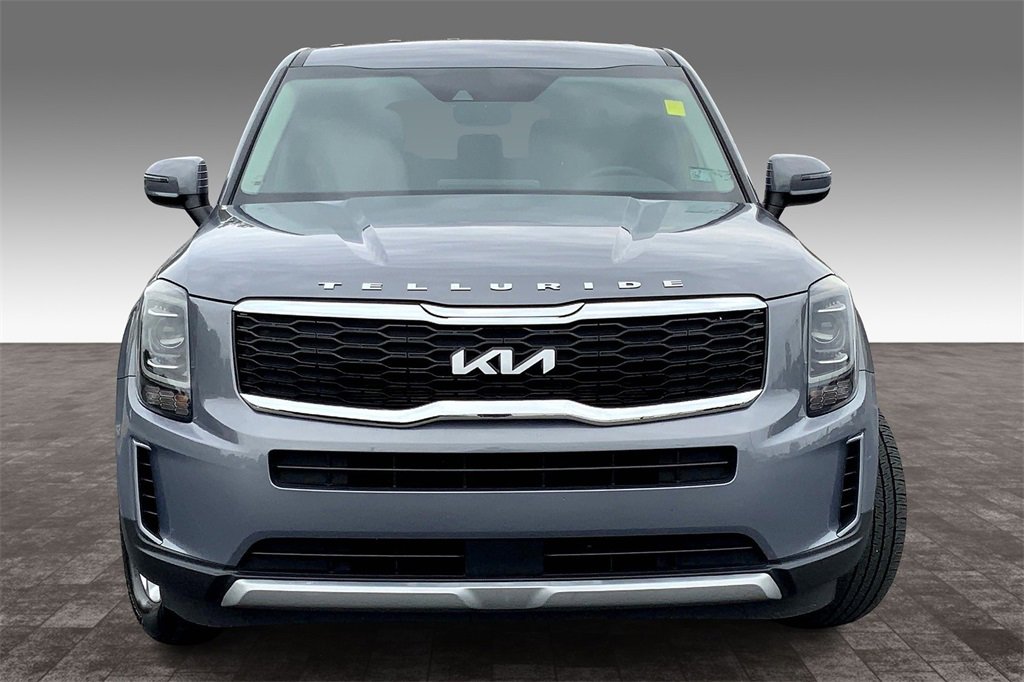 2022 Kia Telluride LX photo 3