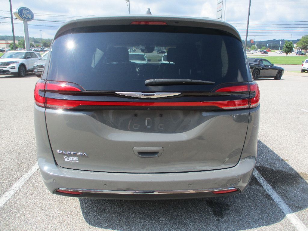 2022 Chrysler Pacifica Touring L photo 18