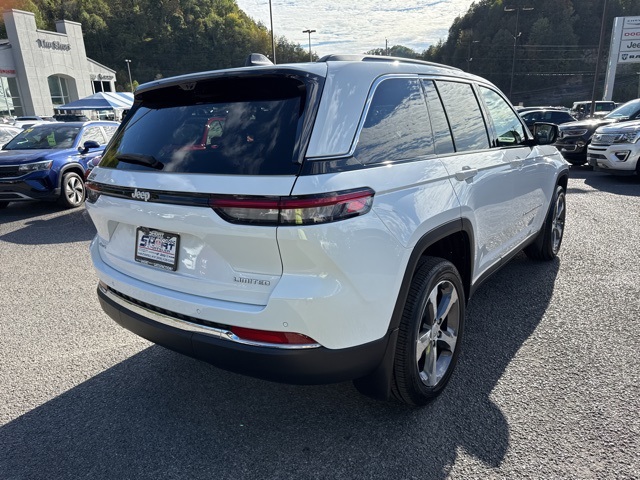 2025 Jeep Grand Cherokee Limited photo 3
