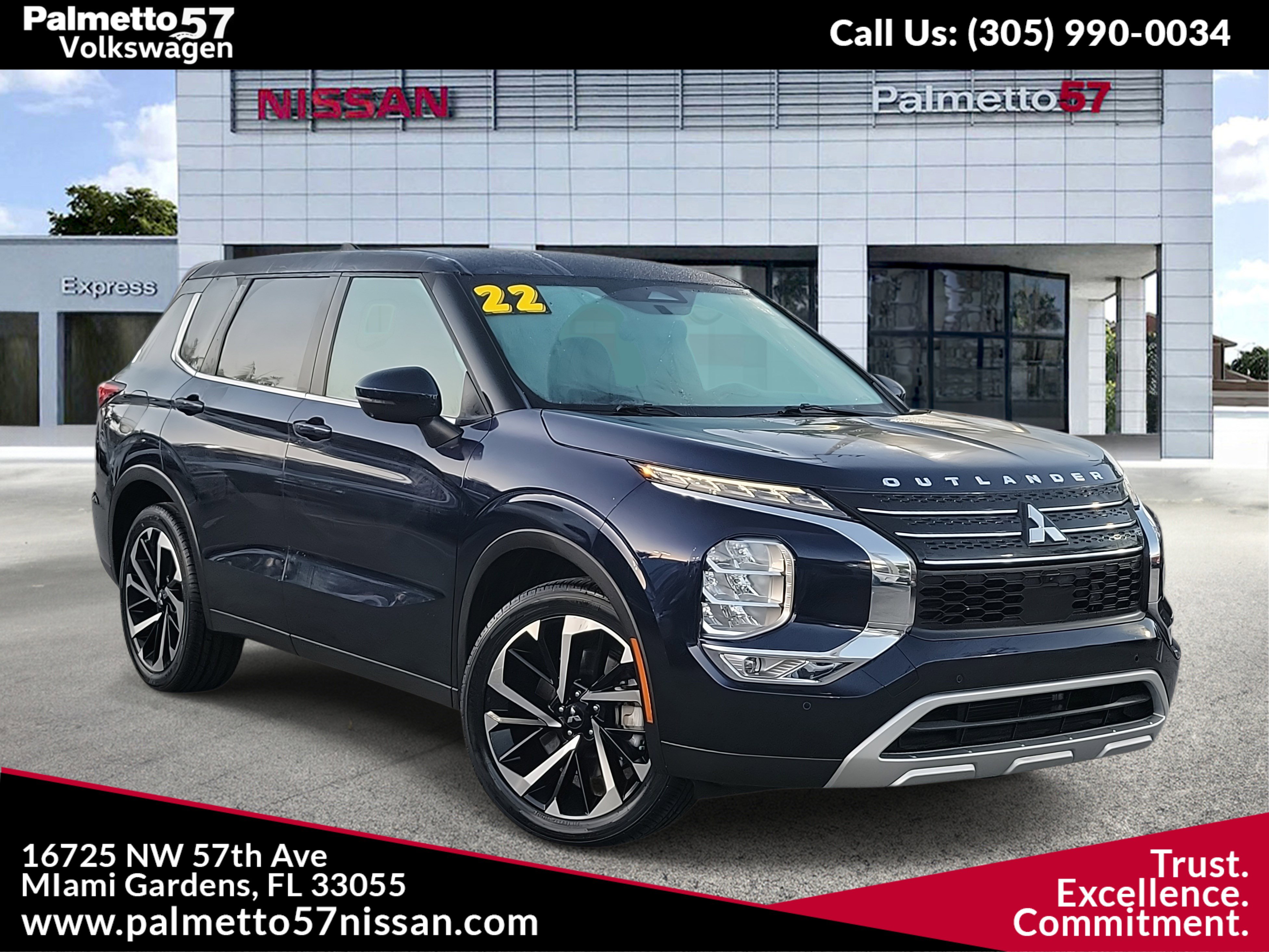 2022 Mitsubishi Outlander SE's photo