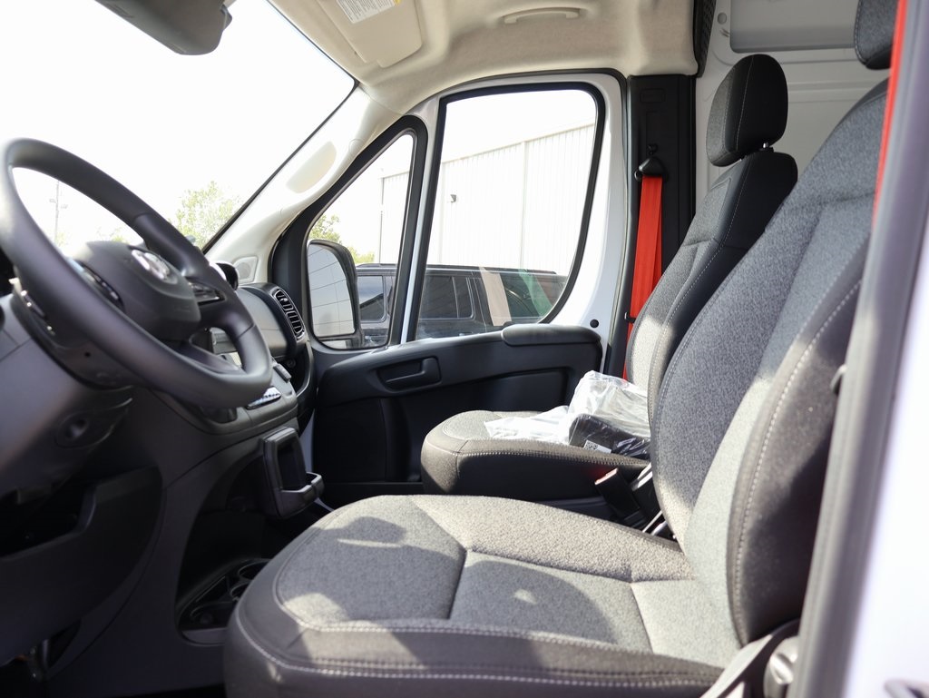 2025 Ram ProMaster 2500 photo 18