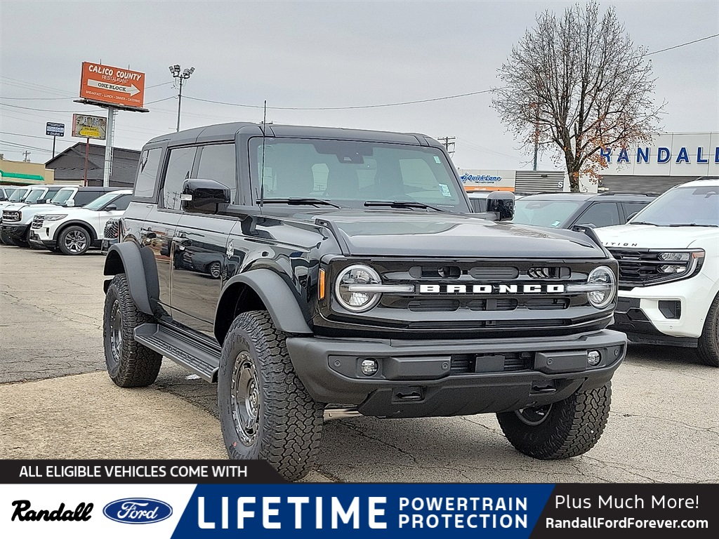 2025 Ford Bronco 4-Door Outer Banks's photo