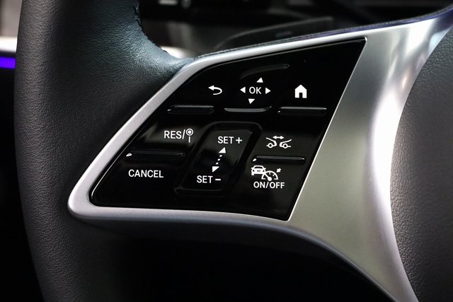 2025 Mercedes Benz GLC 300 4MATIC photo 4