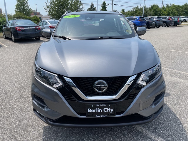 2022 Nissan Rogue Sport SV photo 2