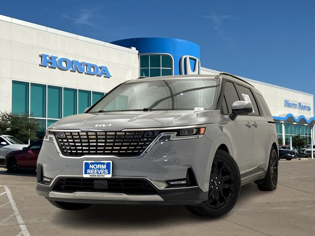 2023 Kia Carnival SX Prestige's photo