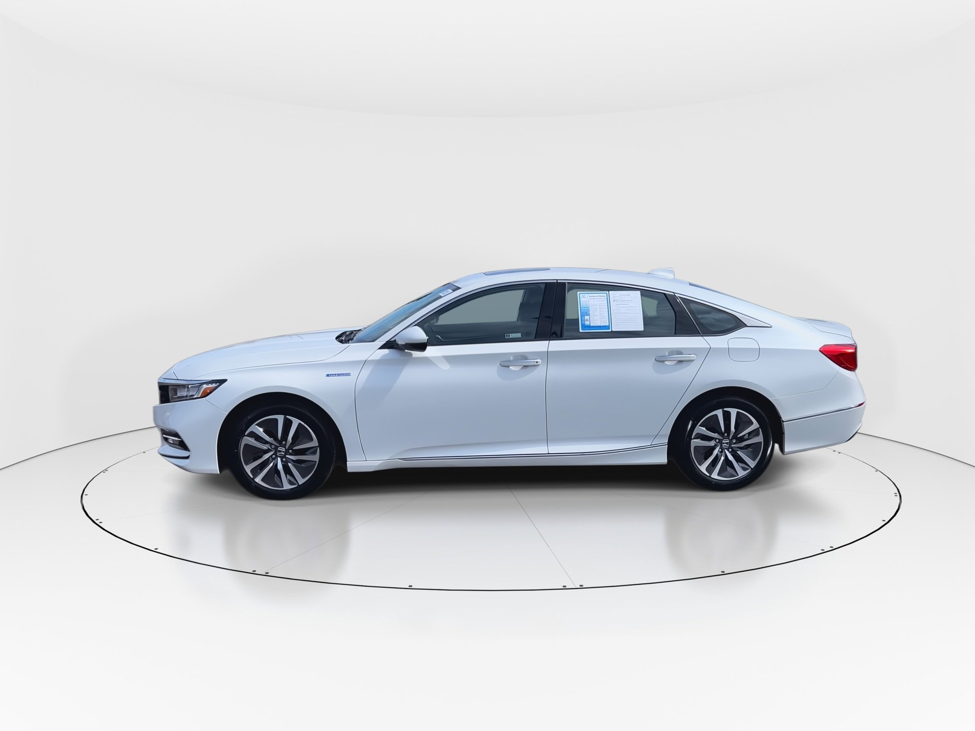 2019 Honda Accord Hybrid Touring photo 4