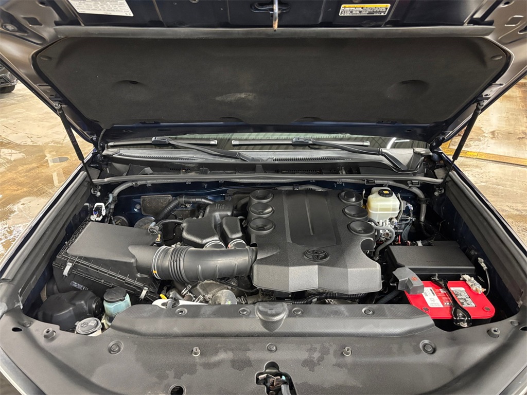 2017 Toyota 4Runner SR5 Premium photo 9