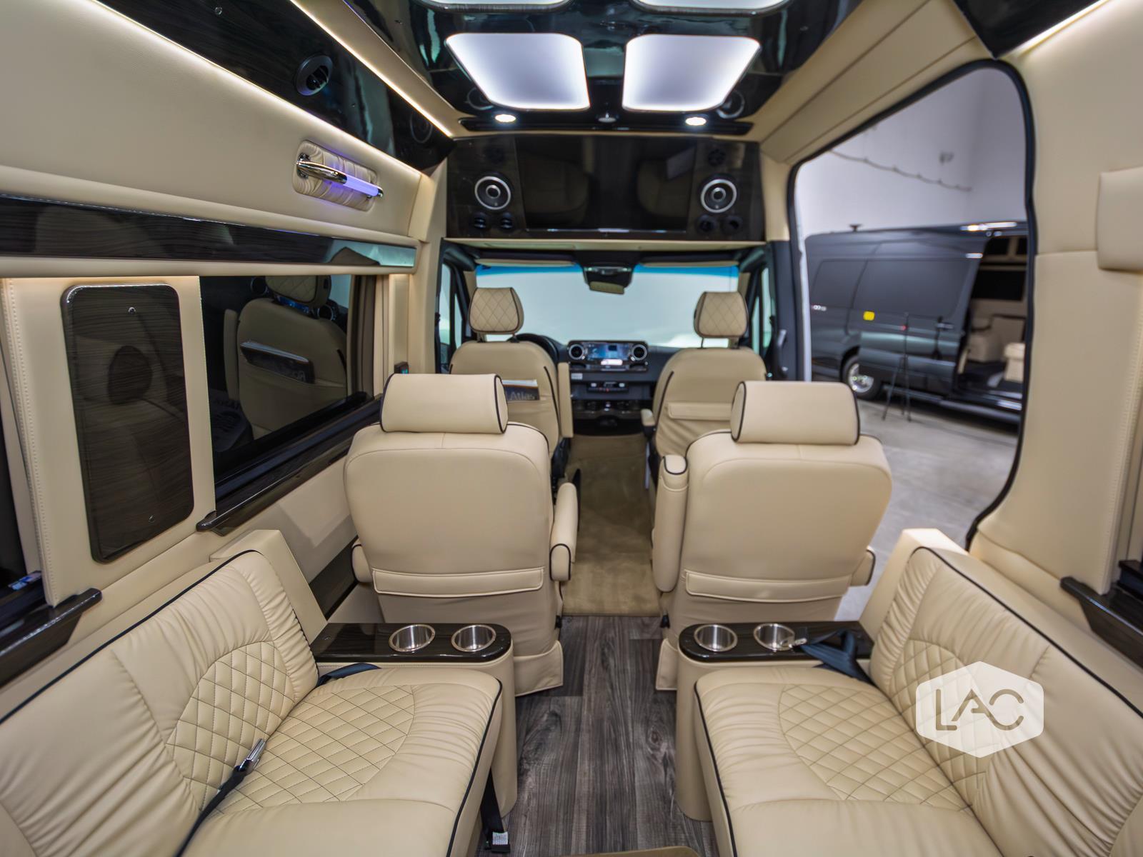 2022 Mercedes Benz Sprinter Cargo Van photo 13
