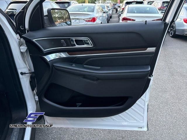 2019 Ford Explorer Limited photo 11