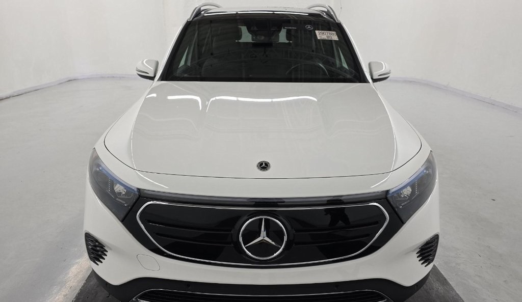 2023 Mercedes Benz EQB 300 4MATIC photo 2