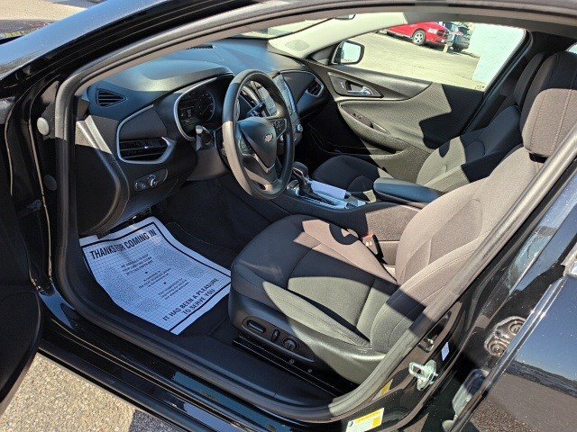 2021 Chevrolet Malibu LS photo 11
