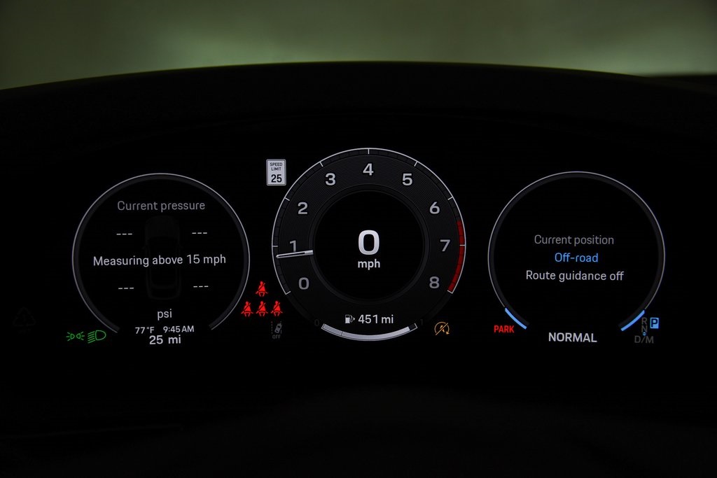 2025 Porsche Cayenne photo 20