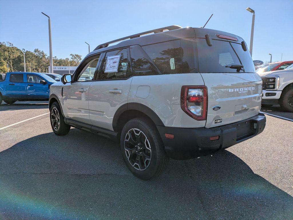 2025 Ford Bronco Sport Outer Banks photo 2