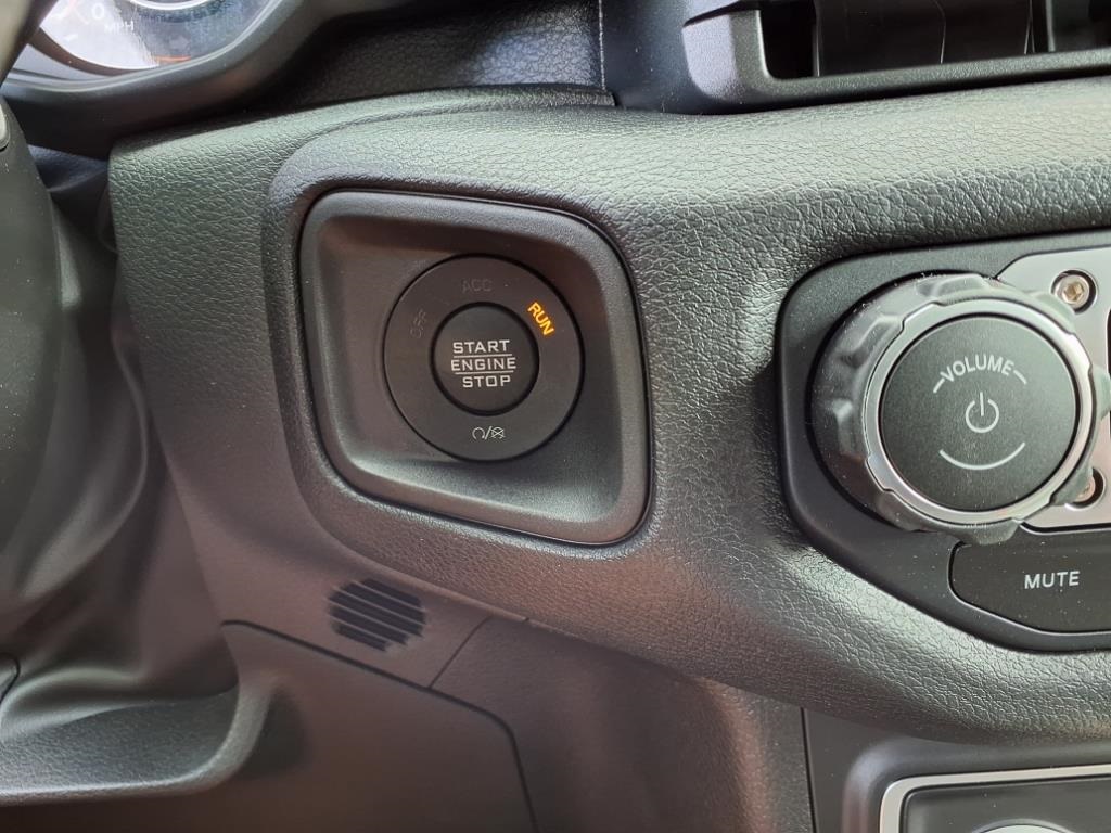 2025 Jeep Wrangler Sport photo 18