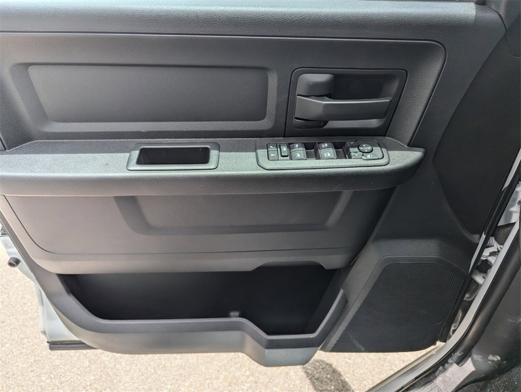 2025 Ram 3500 Tradesman photo 14