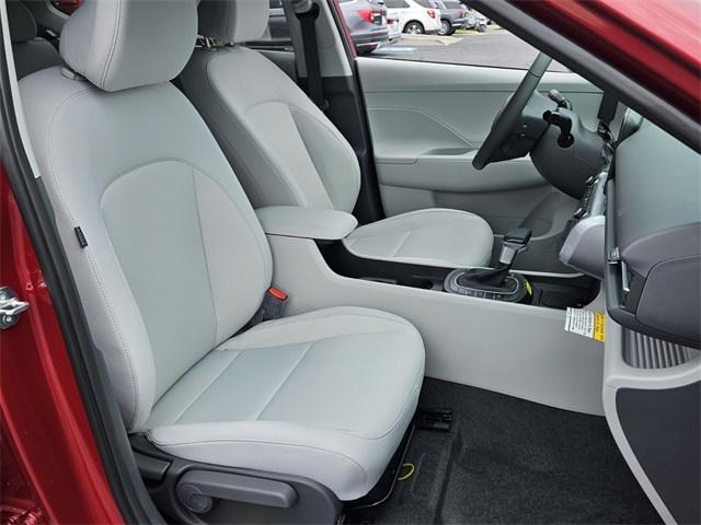 2026 Hyundai Kona SEL photo 13