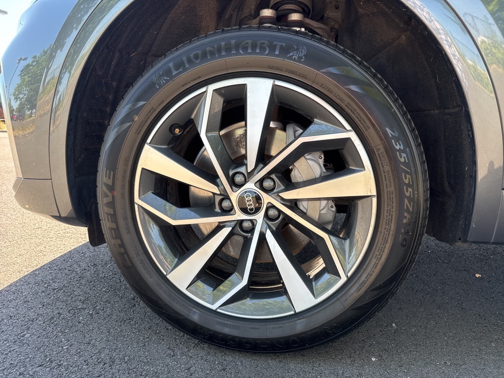 2023 Audi Q5 45 S line Premium photo 9