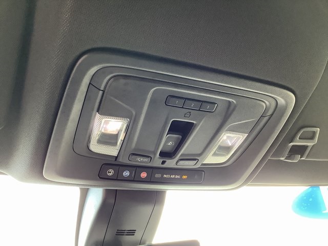 2021 Chevrolet Silverado 1500 High Country photo 18