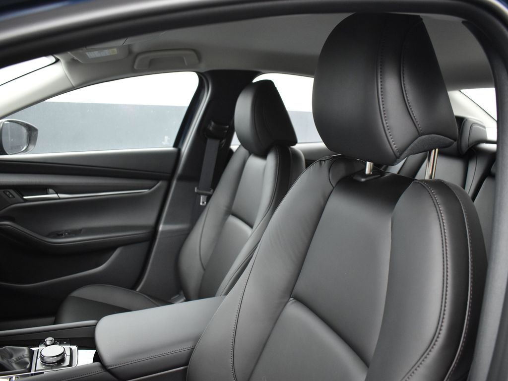 2025 Mazda Mazda3 Sedan 2.5 Select Sport photo 10