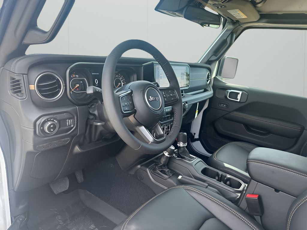 2025 Jeep Gladiator Sport photo 22