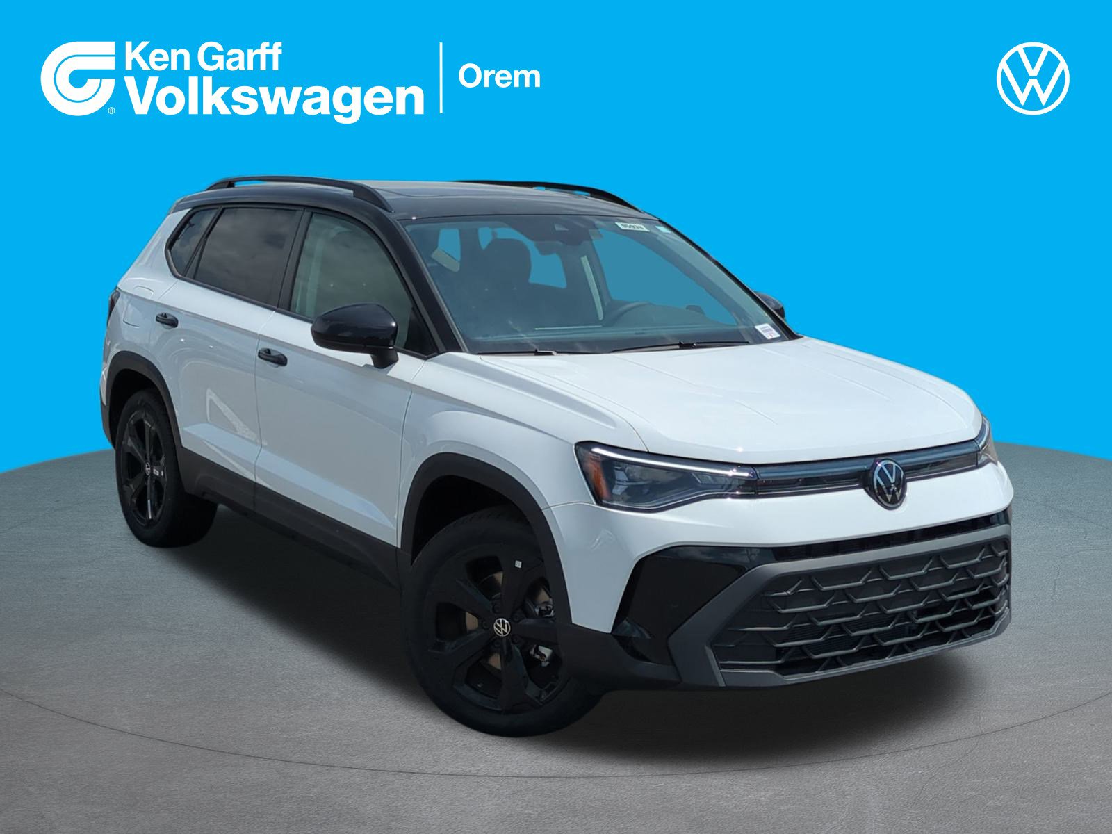 2025 Volkswagen Taos SE Black's photo