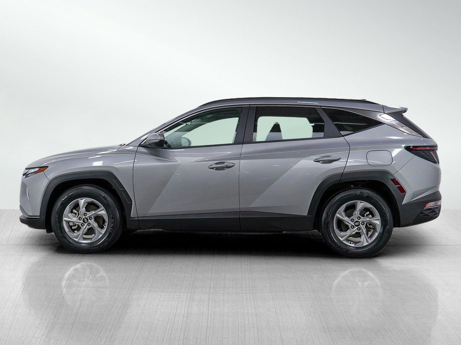 Used 2022 Hyundai Tucson SEL with VIN KM8JB3AE3NU021530 for sale in Bloomington, Minnesota