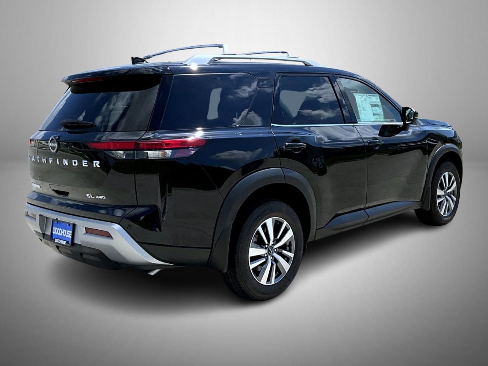2025 Nissan Pathfinder SL photo 5