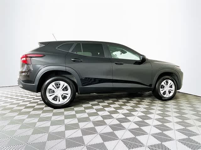 2025 Chevrolet Trax LS photo 8