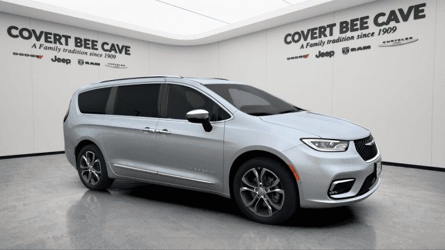 2026 Chrysler Pacifica Pinnacle's photo