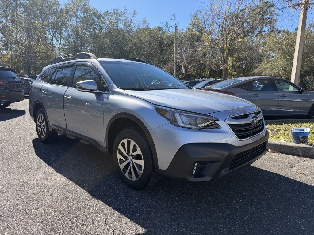 2022 Subaru Outback Premium's photo