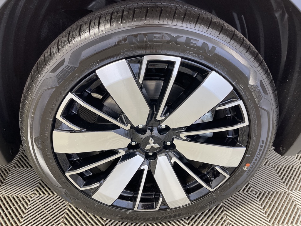 2025 Mitsubishi Outlander SE photo 37