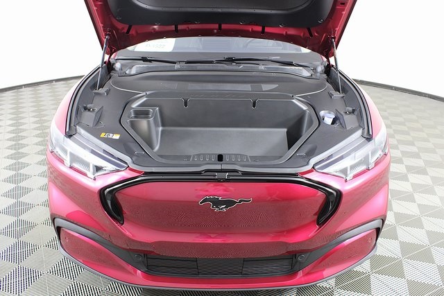 2025 Ford Mustang Mach-E Premium photo 3