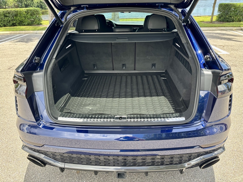 2021 Audi RS Q8 photo 16
