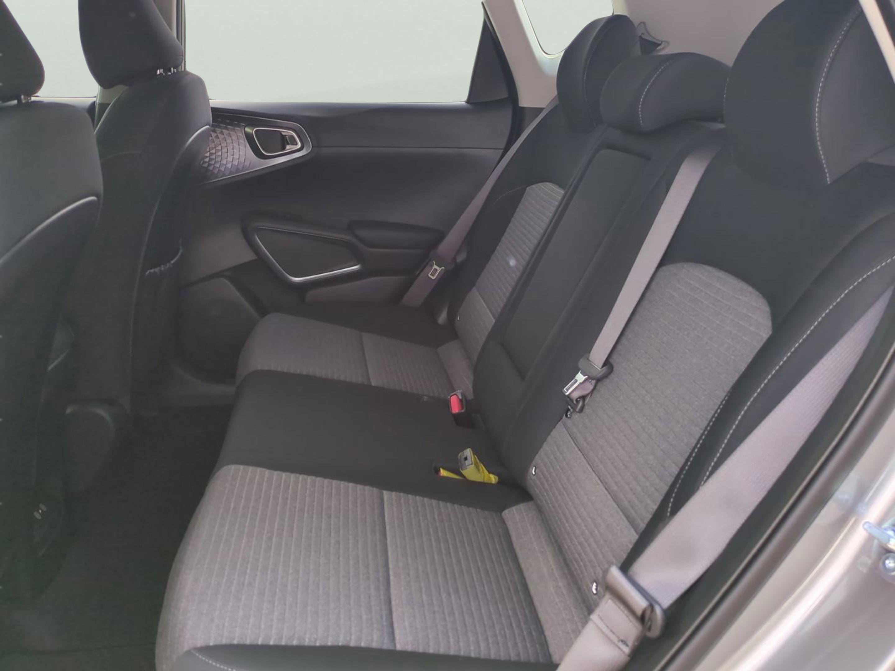 2025 Kia Soul EX photo 10