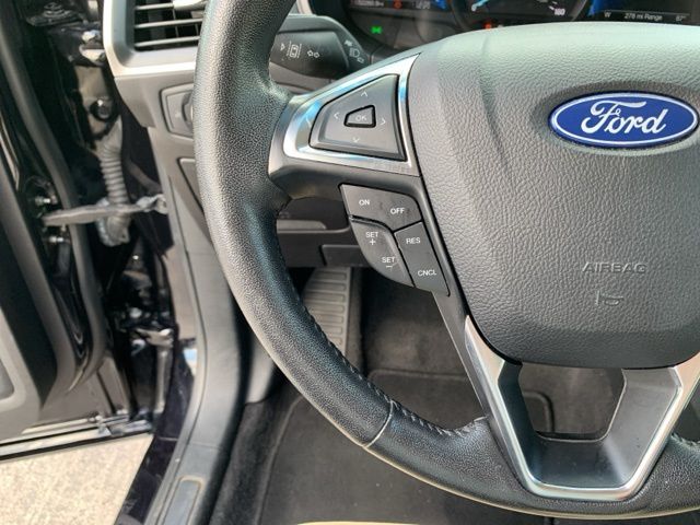 2022 Ford Edge SEL photo 17