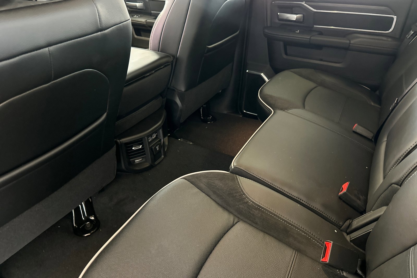 2025 Ram 2500 Laramie photo 12