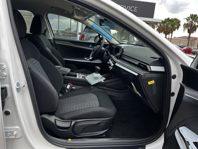 2026 Kia K5 LXS photo 20