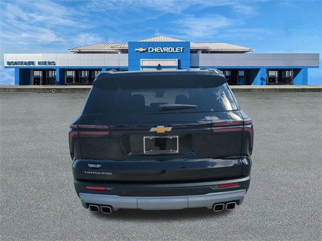2026 Chevrolet Traverse photo 3
