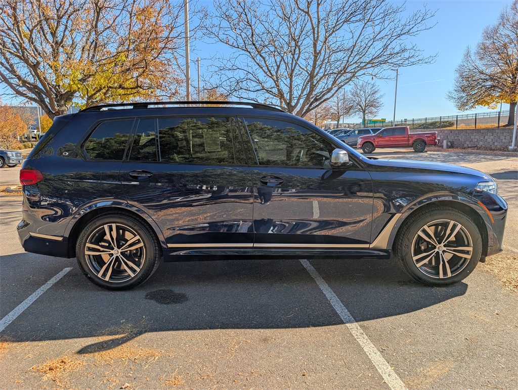 2022 Bmw X7 M50i photo 3