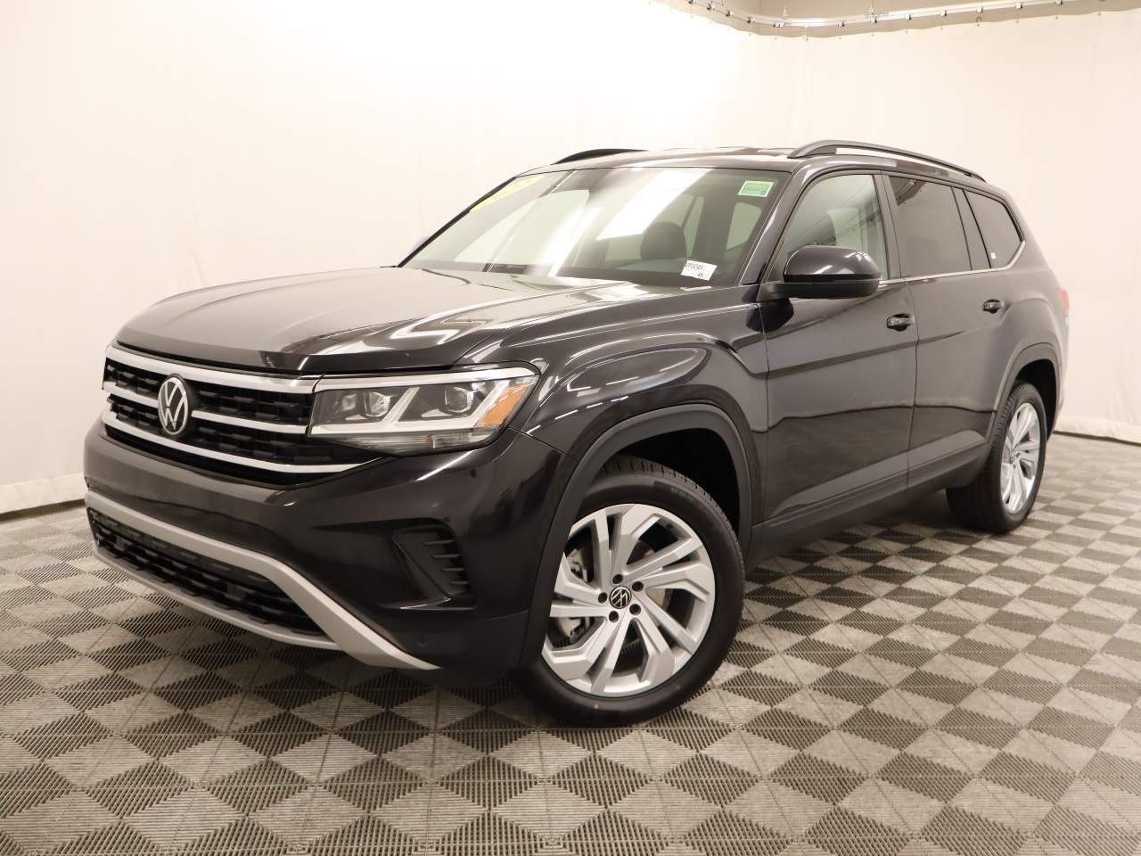 2022 Volkswagen Atlas SE w/Tech's photo