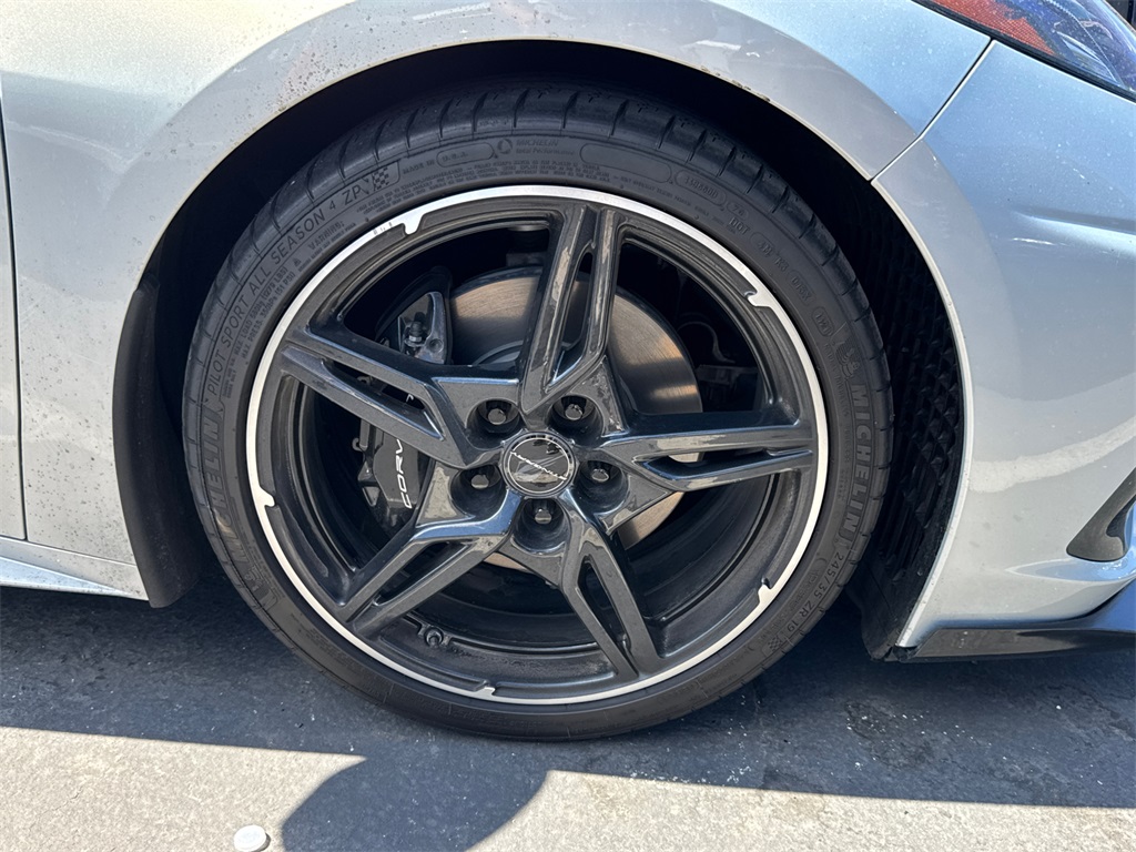 2021 Chevrolet Corvette Stingray photo 3