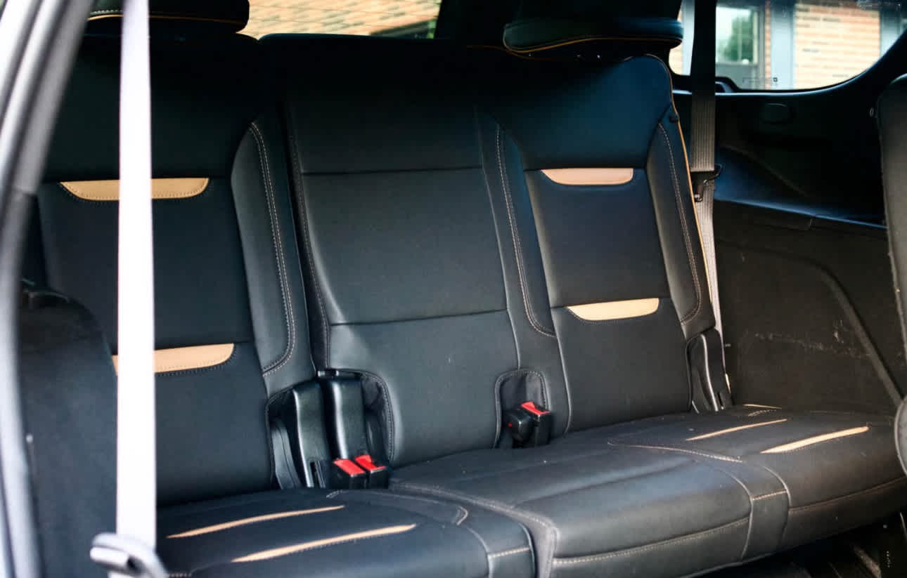 2022 Gmc Yukon AT4 photo 2
