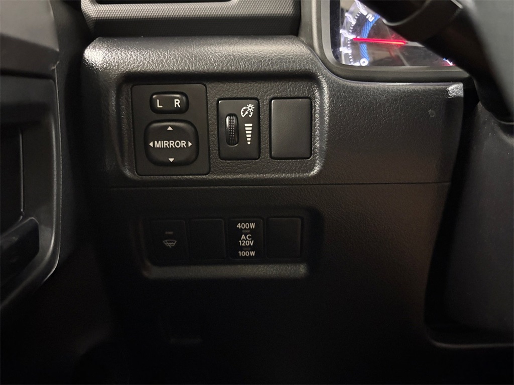 2017 Toyota 4Runner SR5 Premium photo 30